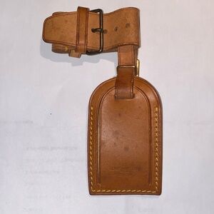 🔥❤️ Louis Vuitton Authentic EUC Luggage Tag & Poignet in Vachetta Leather